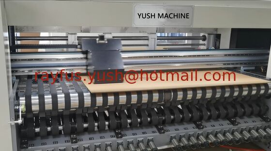 Chine Machine d'impression numérique automatique, Alimentation par bord d'attaque + Impression numérique, CMJN, Système 64 bits, Type de numérisation haute précision, 8~32 buses d'impression fournisseur