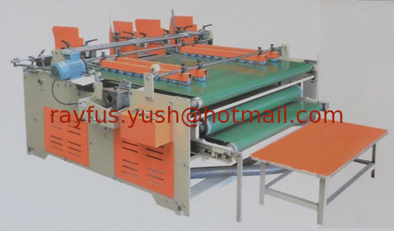 Machine à coller en carton à deux pièces entièrement automatique, avec unité de pressage et sortie latérale fournisseur